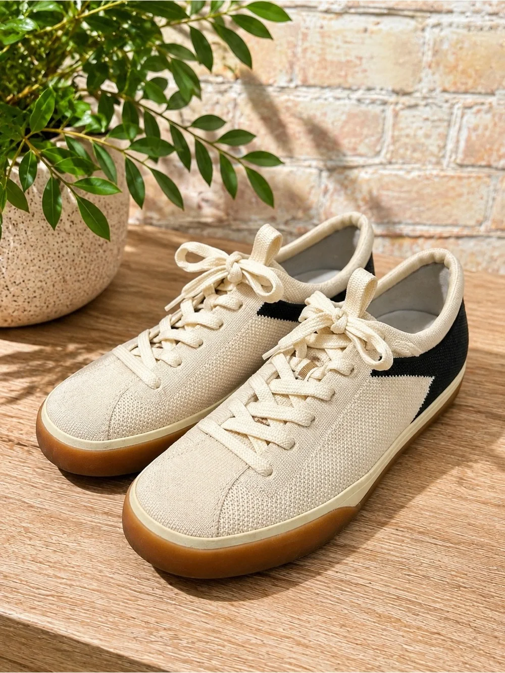 Rothy’s The Lace Up Sneakers Size 9 Ivory Black Gum Sole Knit Casual Shoes #16